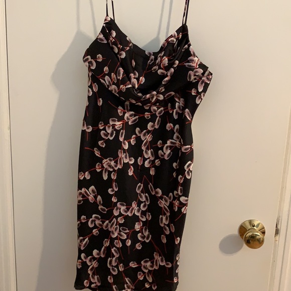 Settling Down Dress Black size medium - Picture 3 of 4